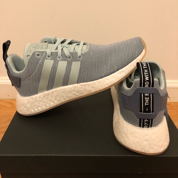 Adidas Originals NMD R2 Boost Women’s Shoe NEW - Picture 3 of 8